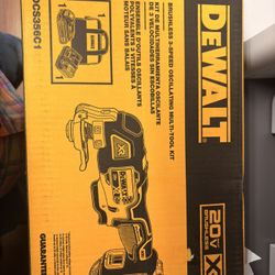 20V MAX XR Cordless Brushless 3-Speed Oscillating Multi Tool with (1) 20V 1.5Ah Battery and Charger