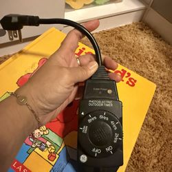 GE Photoelectric Outdoor Timer Like New Check More Pictures 