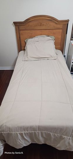 Twin Bed Set with Bedding (Mattress, Box Spring, Frame, Headboard)