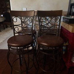  4 Bar Stools Chairs