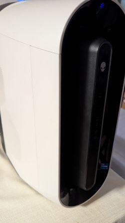 Alienware Aurora Gaming Desktop PC