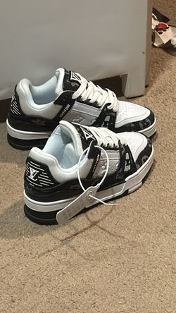 Boys shoes