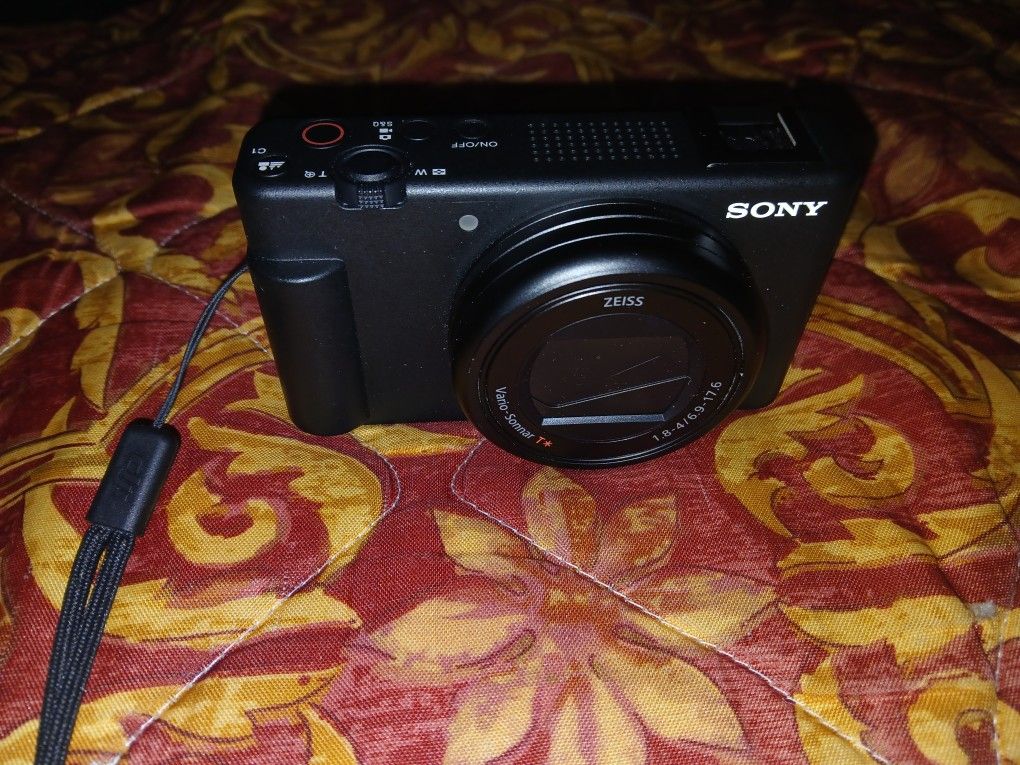 Sony  ZV-II VLOG CAMERA!!!