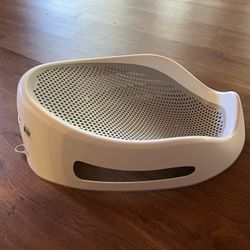 • Angelcare Baby Bath Support Seat (White/Gray) - Newborn to 6 Months