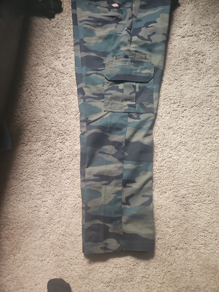Dickies Camo Pants Size 43