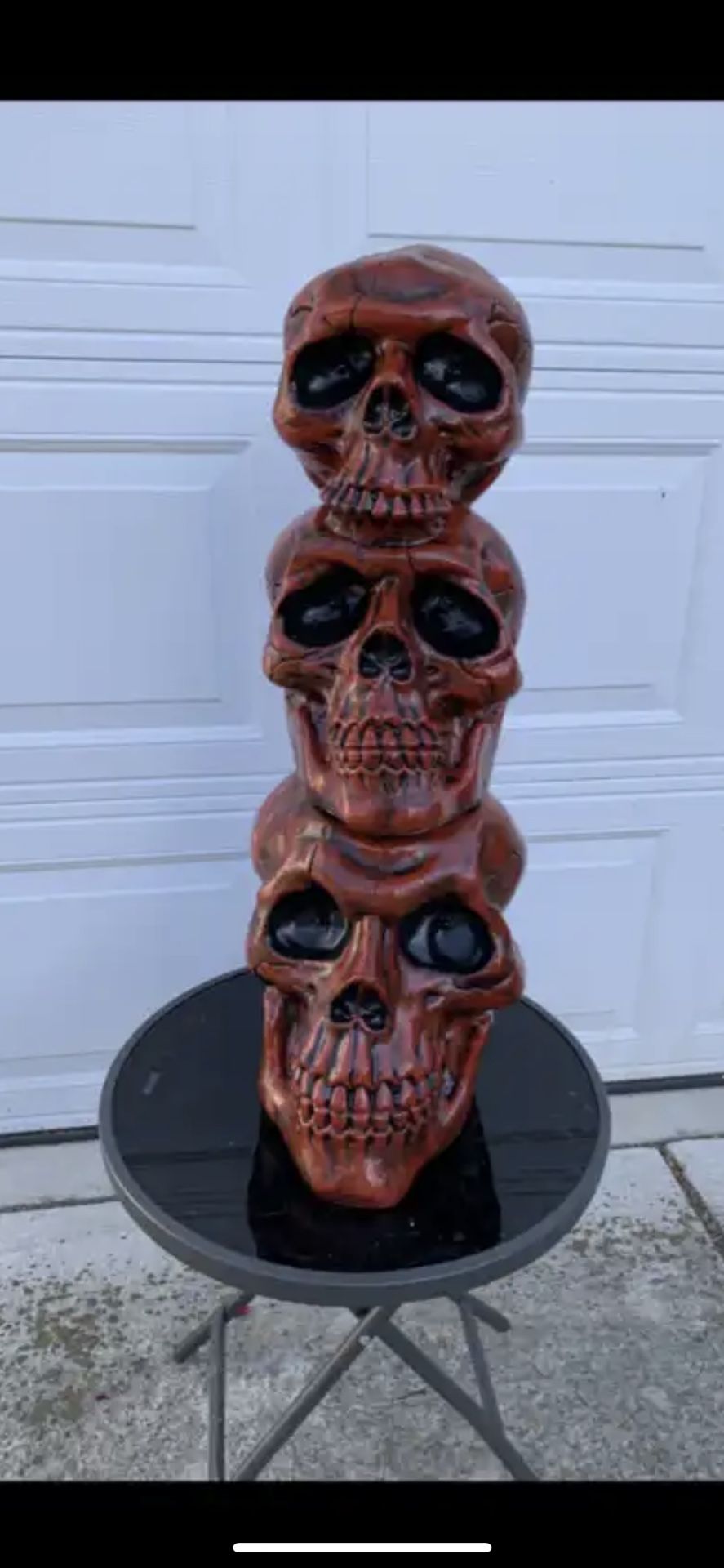 Triple Decker Skull Statue