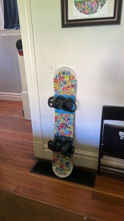 Kids Burton snowboard with Burton bindings excellent condition 130