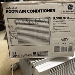 GE 5000 BTU Room Air Conditioner  