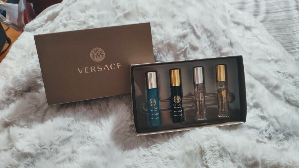 4 piece Women's Versace perfume travel set includes