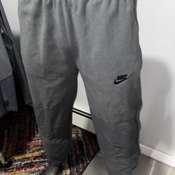 NEW Nike Club Fleece Men's Polar Fleece Jogger Pants NWT GRAY Sz M-L