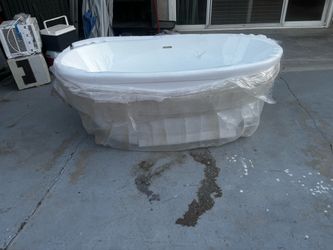 Bath tub