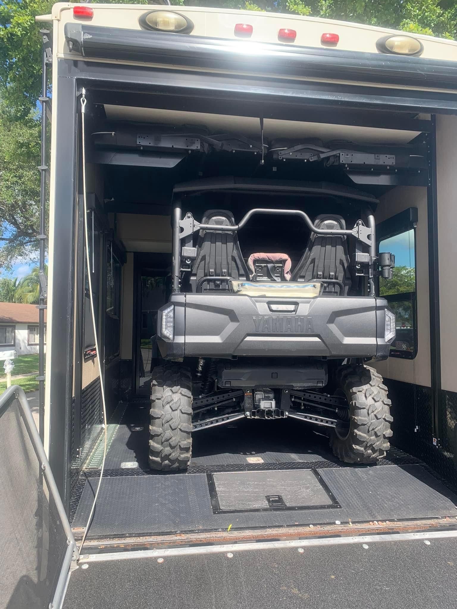 2014 Grand design Momentum 355th toy hauler for Sale in Fort Lauderdale, FL OfferUp