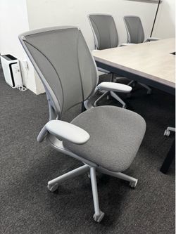 Humanscale World LM Task Chair (Gray)