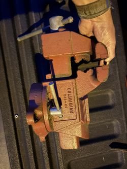 Vintage 5” Jaws Columbian D45 M4 Bench Vise, Swivel Base, Anvil, Red, USA