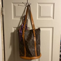 Authentic Louis Vuitton Tournelle MM bag for Sale in Allentown, PA