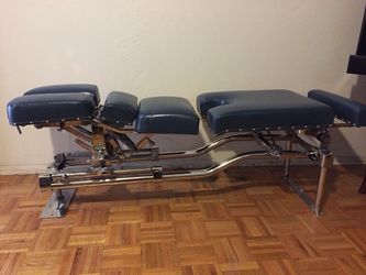 Chiropractic table Williams Zenith