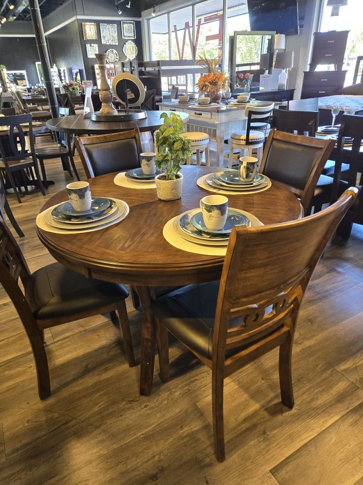 ROUND DINING TABLE AND 4 CHAIRS