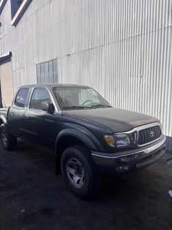 2002 Toyota Tacoma - PART OUT