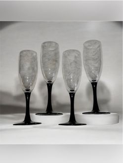 Black Stem Champaign Flutes