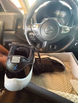 Jordan 11 Retro Low “Size 9”