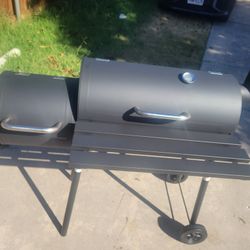 Smoker Grill brand New in The box 