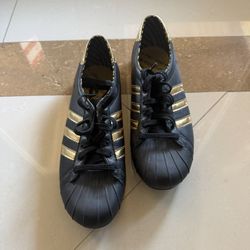 Adidas Sleek Series. (New)