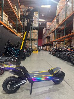 Electric scooter with big tires and big battery