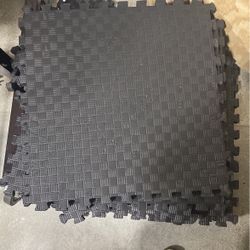 Interlocking Floor Pads