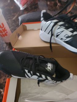 boys 5.5y nike new in box