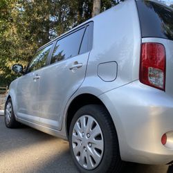 ‘15 Toyota Scion xB Hatchback, 4-cylinder, Made in Japan