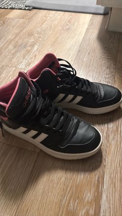 Adidas Sneakers – Black/White with Pink Female