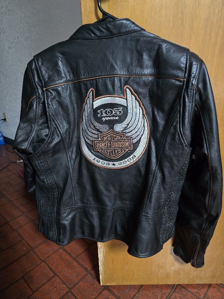 Harley Davidson Women's Leather Jacket (Large)