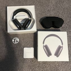 space gray airpod  maxes 