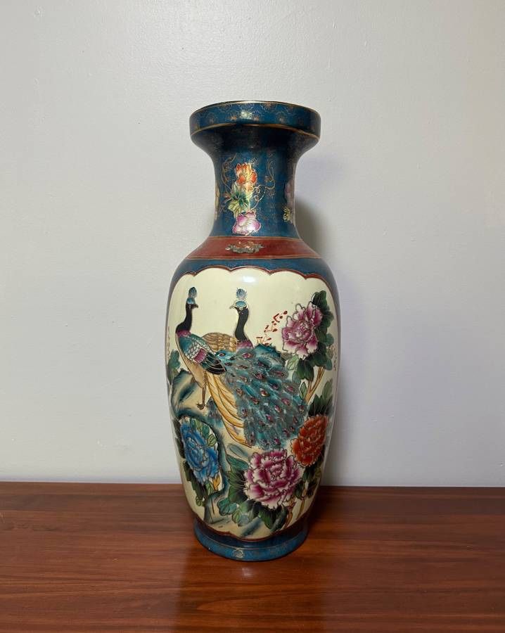 Antique Large Tall Chinese Porcelain Gold Trim Peacock Birds Flowers Decorative Jar Vase