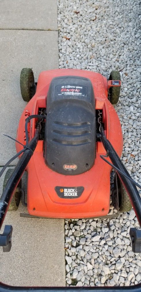 Black & Decker Electric 18" Mulching Mower Lawn Hog