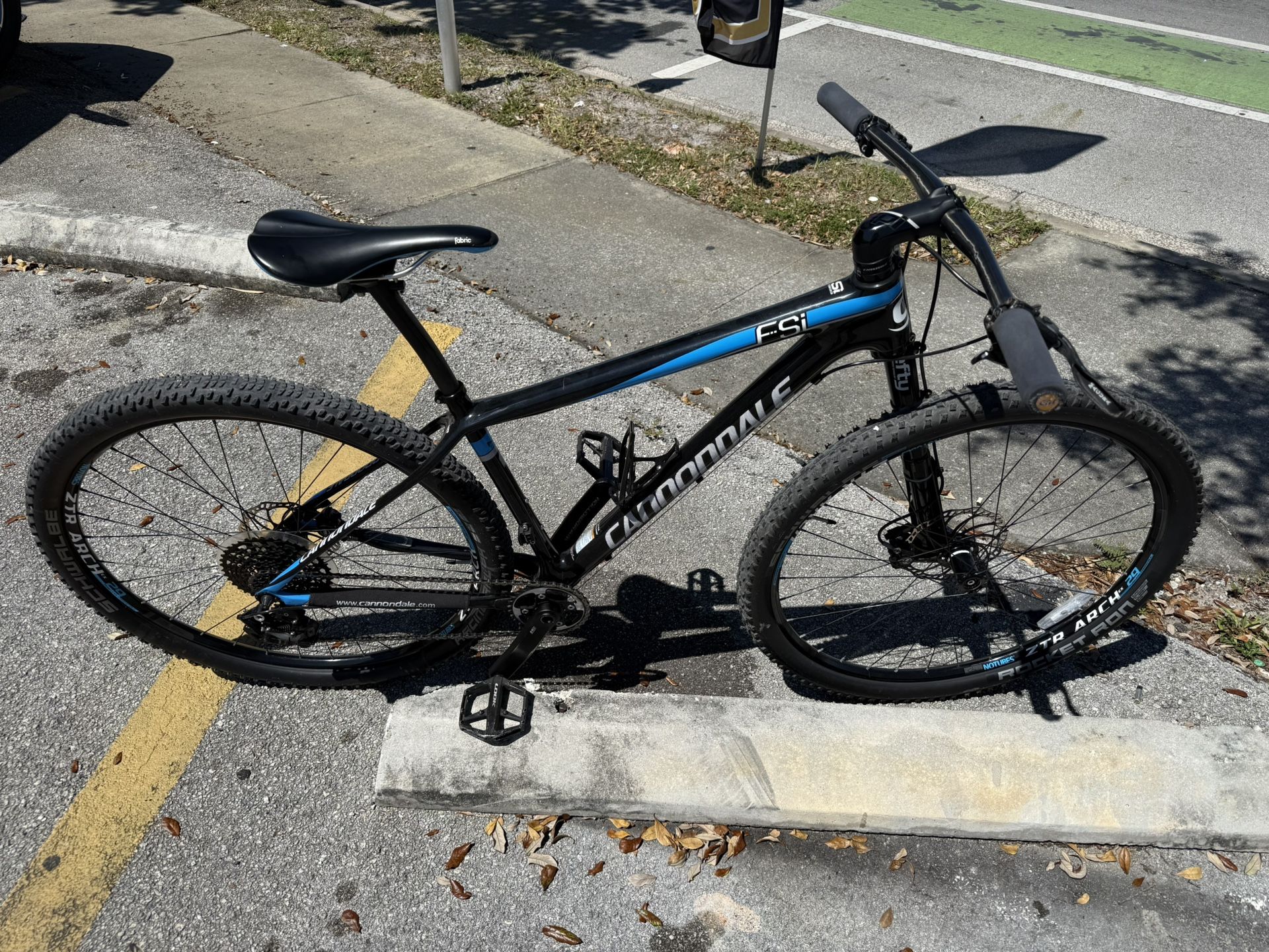 CANNONDALE F-SI MEDIUM 29er MOUNTAIN BIKE 2015