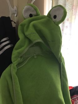 Frog Hooded Bath Towel & 0-9 Month Robe