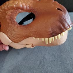 Jurassic World Tex Mask With Moving Jaw
