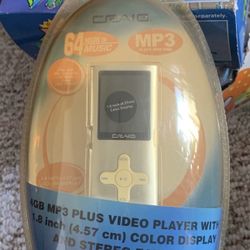 Craig 4 GB MP3 Plus Video Player with 1.8 Inch Color Display And Stereo Headphones