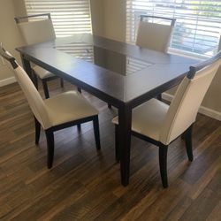 Dining Table and chairs 