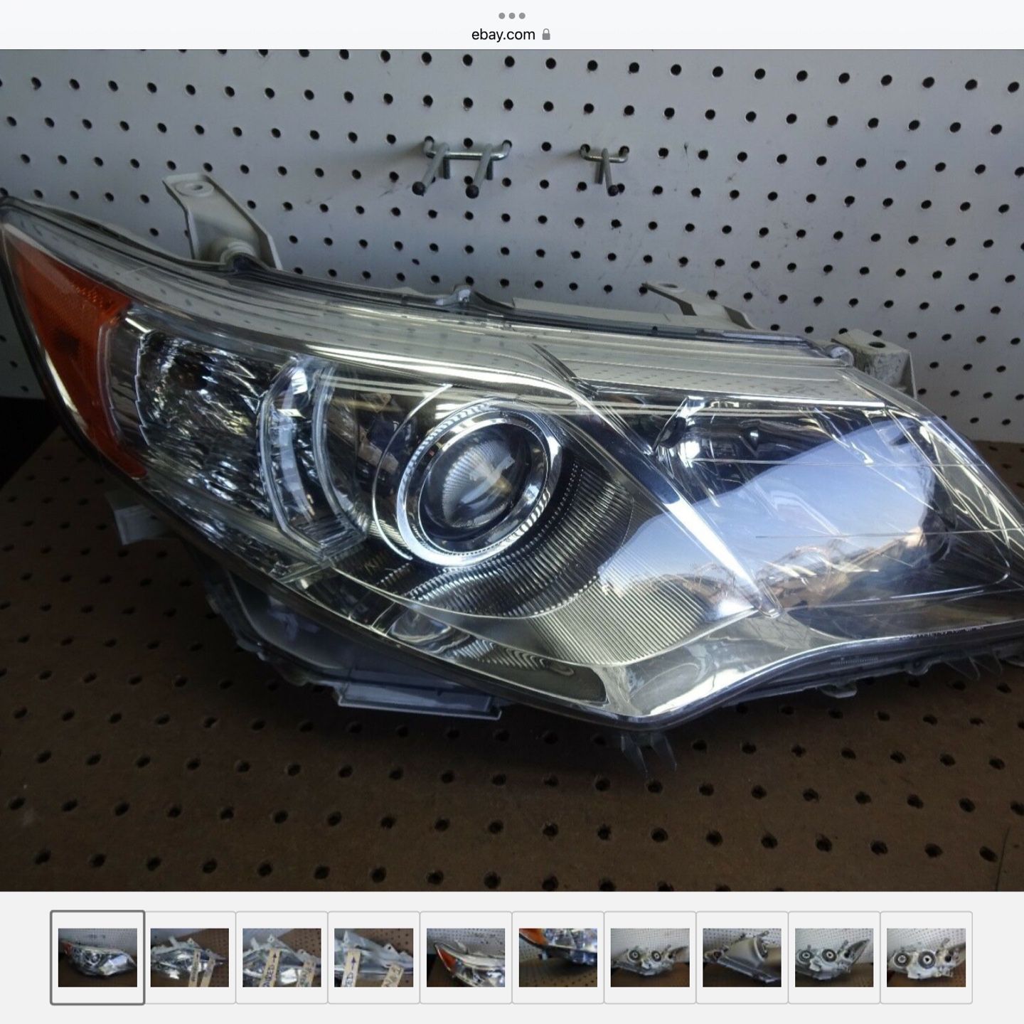 1 broken tab 2012-2014 Toyota Camry RIGHT PASSENGER headlight OEM 2013