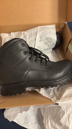 Steel toe boots