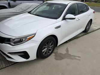 2019 KIA Optima