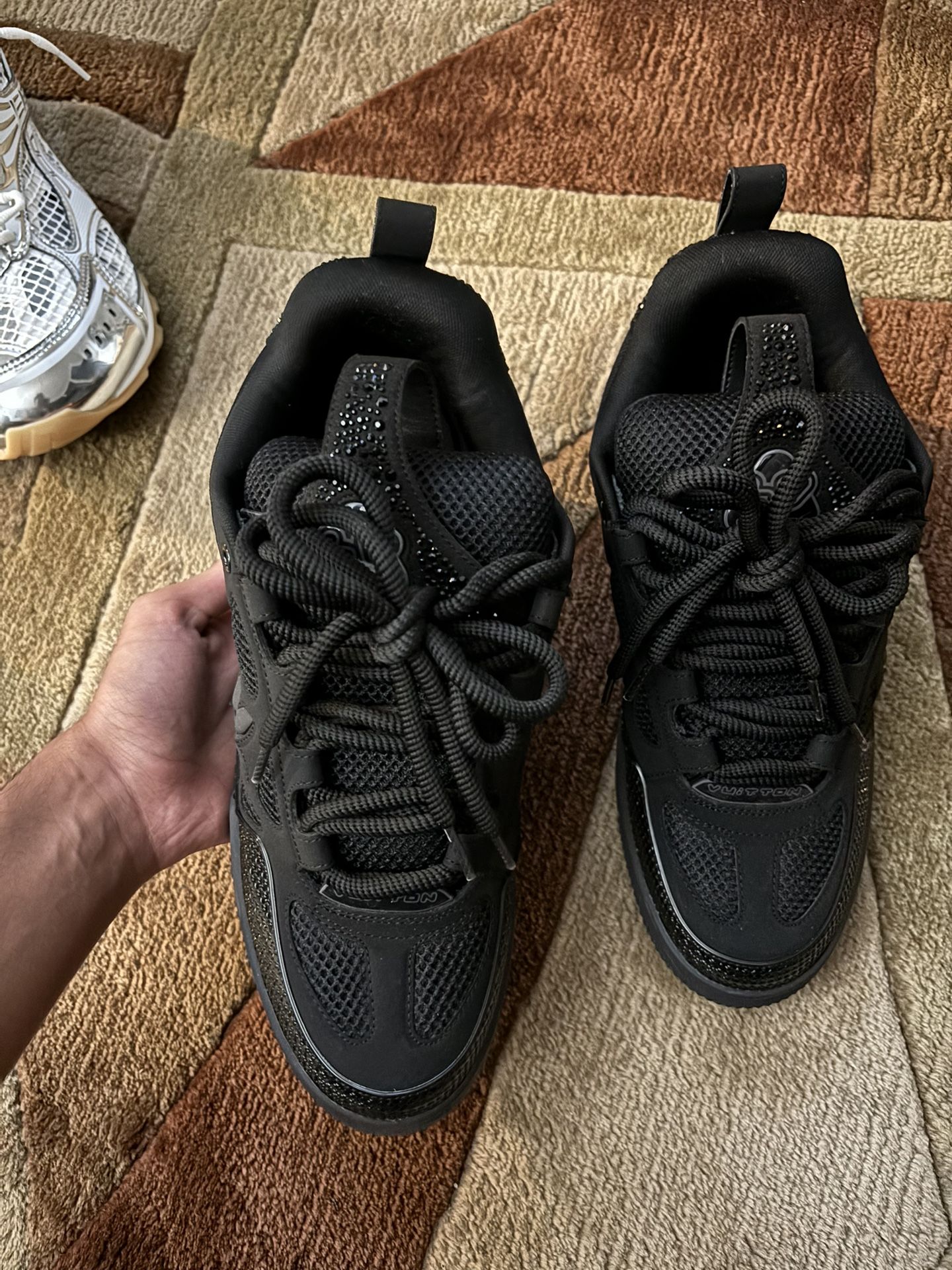 Lv Skate X Sworvaski 