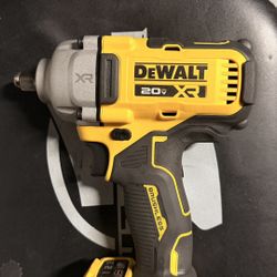 Dewalt DCF891BR 20V MAX XR Brushless Lithium-lon 1/2 in. Cordless Mid-Range Impact Wrench with Hog Ring 