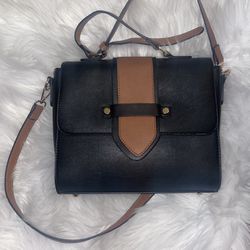  Brand new women’s Crossbody, black and camel NEW purse