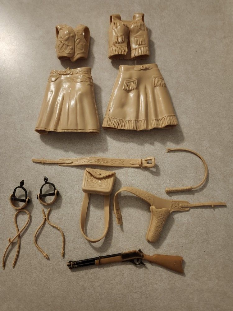 1960's Vintage Louis Marx Toy Accessories For Jane West Figure