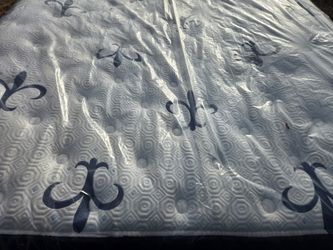 Sterns and Foster Mattress KING