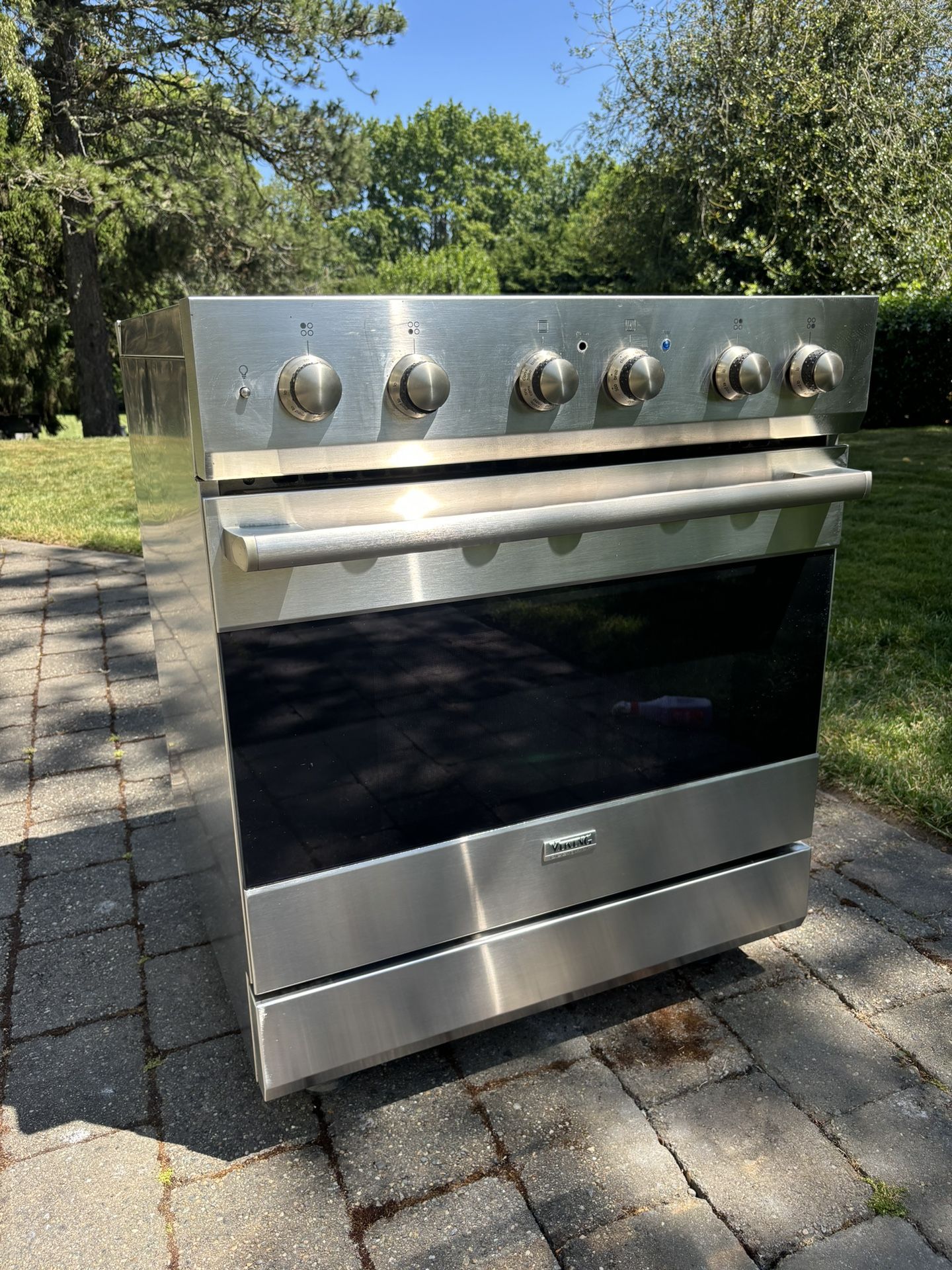 Delivered Viking Designer Series Dual Fuel Stainless Steel Range