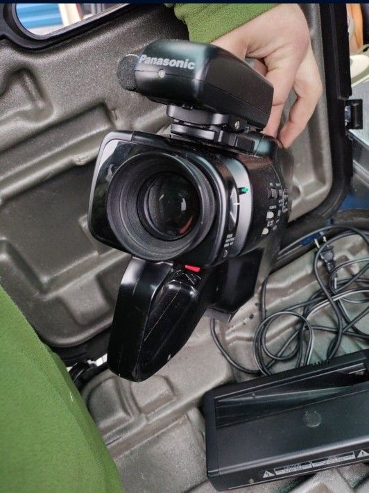 Panasonic Movie Camera From 1990 NO Flaws COMES With Carrying Case An Cords See All Pics
